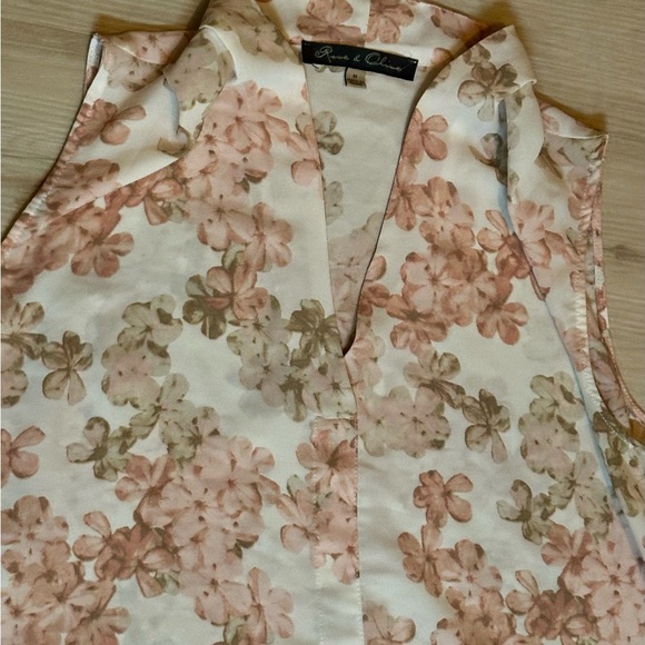 Rose & Olive Floral Deep Slit Blouse Medium Sheer Boho Style - Like New - Picture 8 of 13